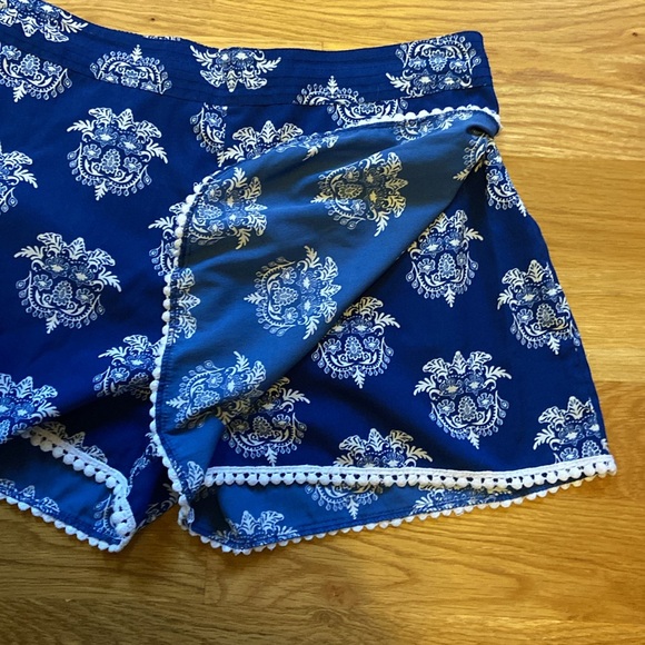 Cynthia Mehra Blue Print Comfy stretch Waist Pajama Lounge Short - Picture 3 of 5